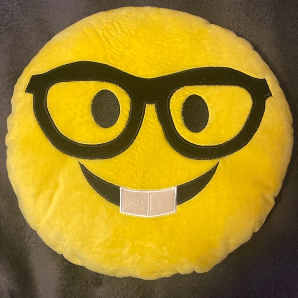 Emoji pillow - Picture 1 of 1